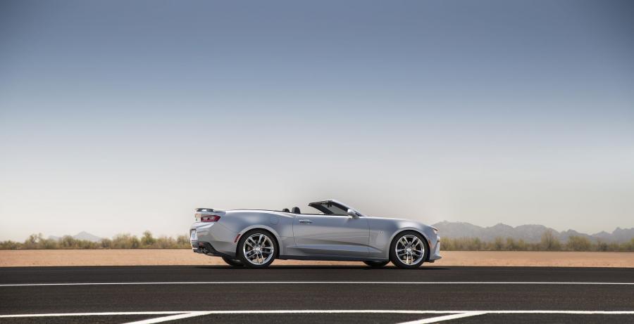  Chevrolet Camaro SS Convertible 2016 года  (фото 5 из 6)